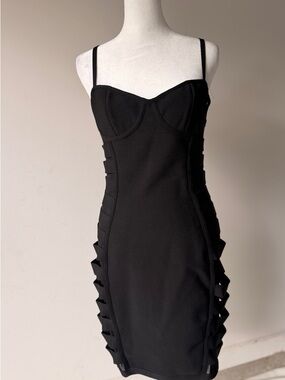 EMPRADA Black Strappy Sculpted Bodycon Mini Dress